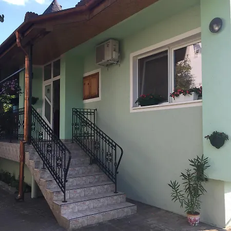 Isabel Apartment