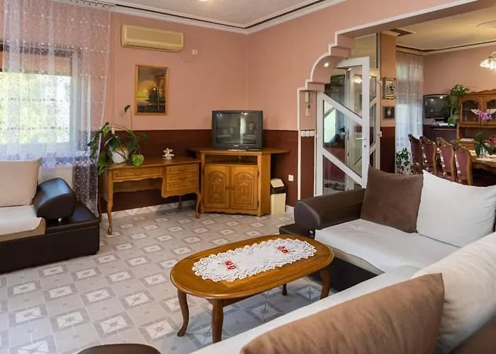 Isabel Apartamento Palić